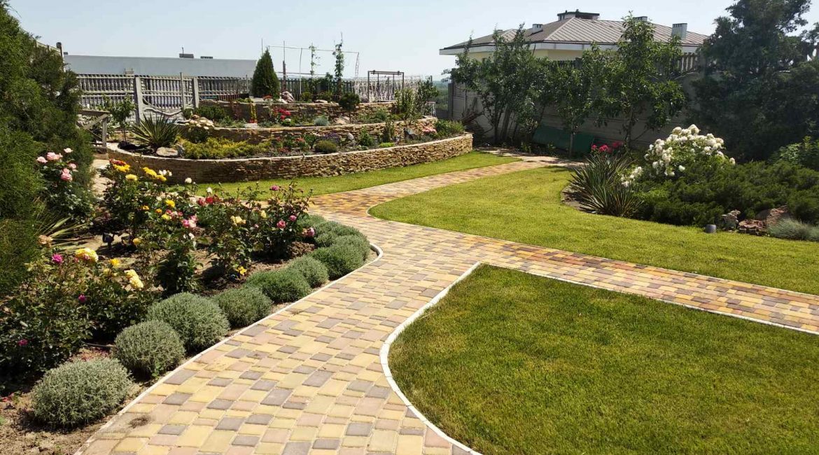 Garden paths paving blokcs